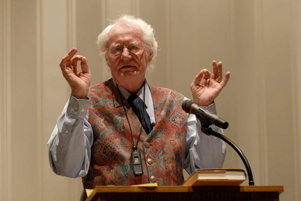 Robert Bly at an October 2006 University of Minnesota Libraries event