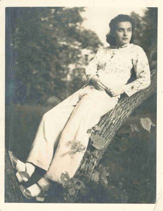 Maryanna in 1940 or 1941. This photo was taken during her time at Glenn Lake Sanatorium.