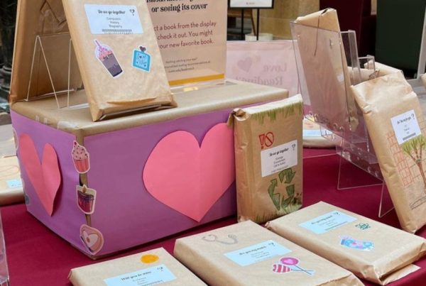 Blind date with a book display in Walter Library.