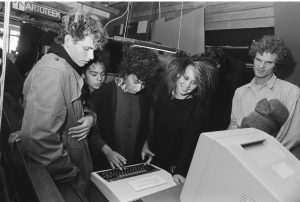 Photo: “Computerfestival in Amsterdam; jongeren rond computer,” Nationaal Archief / Fotocollectie Anefo